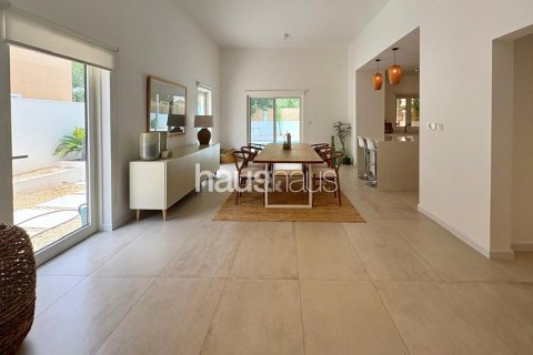 Villa in Hacienda, The Villa, Dubai 5 bedrooms, 362 sq.m. № 43720 - photo 8