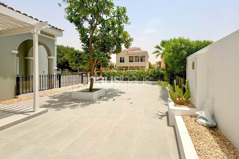 Villa in Hacienda, The Villa, Dubai 5 bedrooms, 362 sq.m. № 43720 - photo 18