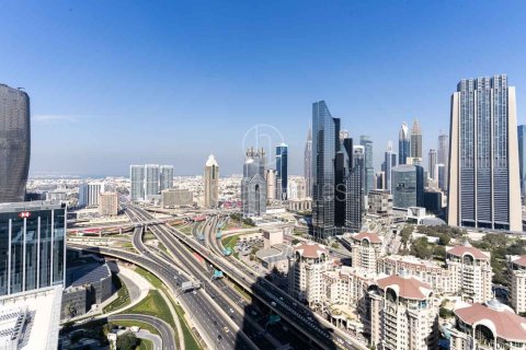 Apartment in Downtown Dubai (Downtown Burj Dubai), Dubai 3 bedrooms, 203 sq.m. № 108771 - photo 4