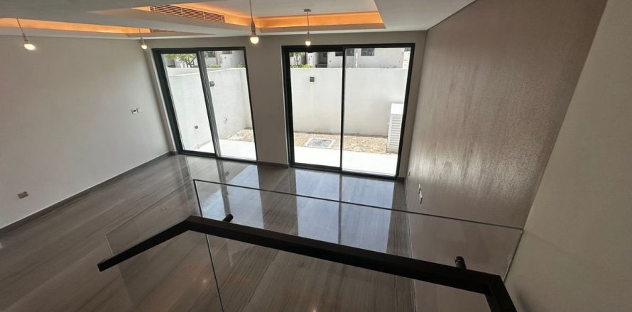 Таунхаус в Дубае, 4 спальни, 138.8м², № 84866