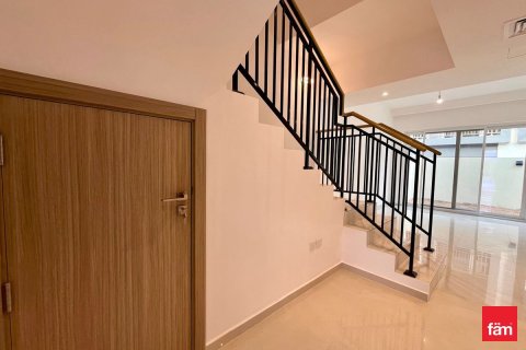 Maison de ville à Dubai, 3 chambres, 112.2 m², № 112394 - photo 2