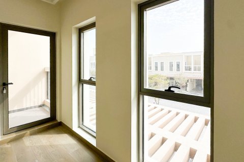 Adosado en Damac Lagoons, Dubai, 4 dormitorios, 144.19 m², № 142066 - foto 7