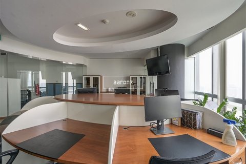 Снять в аренду офис в Джумейра Лейк Тауэрс, Дубай: 96.9м², № 42574 - фото 3