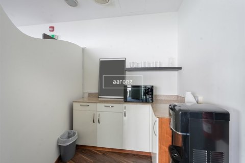 Снять в аренду офис в Джумейра Лейк Тауэрс, Дубай: 96.9м², № 42574 - фото 8