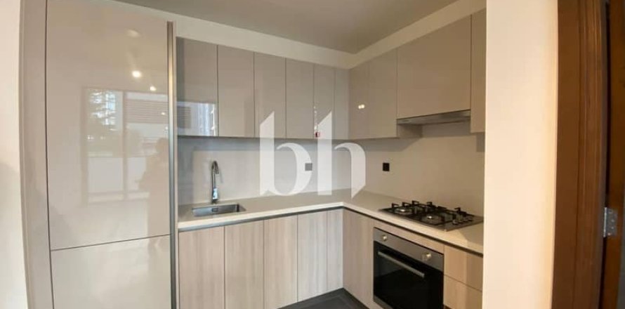 Appartement à Dubai, 2 chambres, 92 m², № 58549