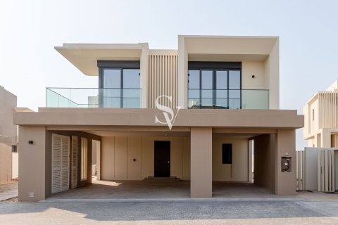 Вилла в Джабаль-Али, Дубай, 5 спален, 715м², № 132894