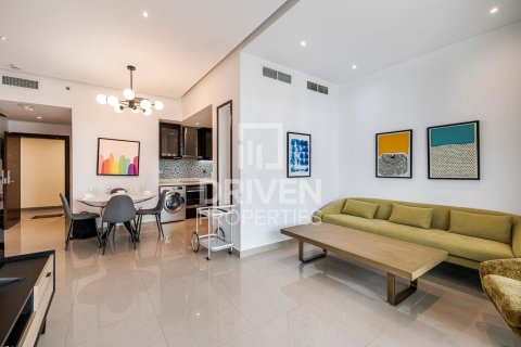 Apartment in Business Bay, Dubai 1 bedroom, 80 sq.m. № 20908 - photo 1