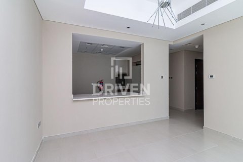 Снять в аренду квартиру в Умм-аль-Шеифе, Дубай: 2 спальни, 120м², № 20898 - фото 2