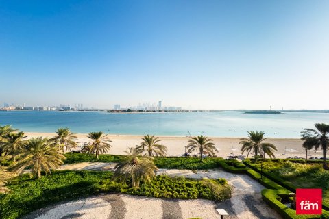 Hotel Apartment in Palm Jumeirah, Dubai 3 bedrooms, 223.3 sq.m. № 10085 - photo 1
