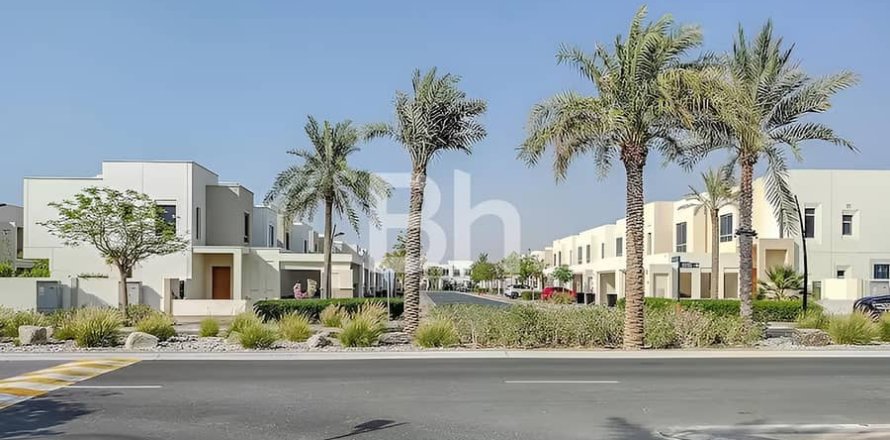 تاون هاوس في Town Square, دبي 3 غرف نوم, 188 م² رقم 24282
