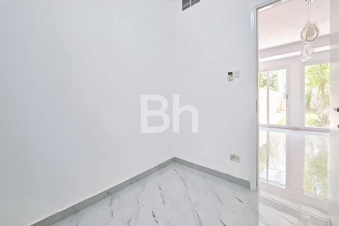 Villa en The Springs, Dubai, 3 dormitorios, 69 m², № 24262 - foto 4