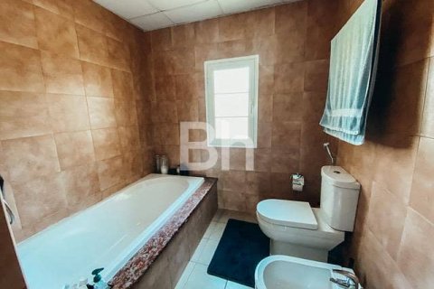 Townhouse in Jumeirah Village Triangle, Dubai 1 bedroom, 180 sq.m. № 24283 - photo 2