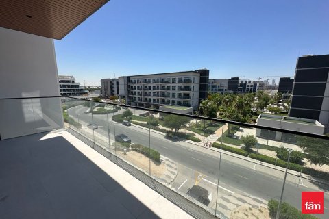 Apartment in Dubai Studio City, Dubai 3 bedrooms, 124.2 sq.m. № 111812 - photo 8