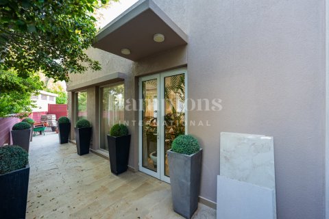 Villa en Arabian Ranches 2, Dubai, 3 dormitorios, 408.77320000 m², № 63475 - foto 18