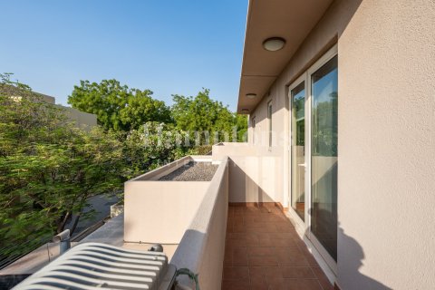Villa en Arabian Ranches 2, Dubai, 3 dormitorios, 408.77320000 m², № 63475 - foto 22