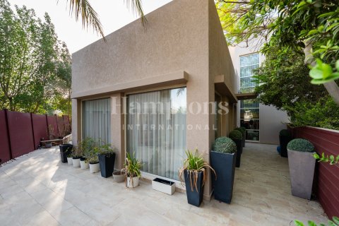 Villa en Arabian Ranches 2, Dubai, 3 dormitorios, 408.77320000 m², № 63475 - foto 20
