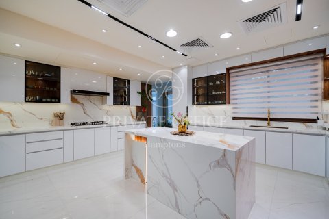 Villa en Meydan, Dubai, 5 dormitorios, 696.77250000 m², № 12838 - foto 3