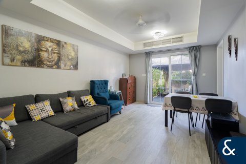 Villa in Springs 11, The Springs, Dubai 3 bedrooms, 157 sq.m. № 74731 - photo 3