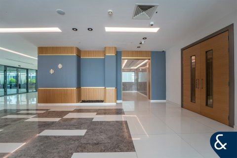 Edificio en Dubai Investment Park, Dubai, 178 dormitorios, 38691 m², № 74732 - foto 8