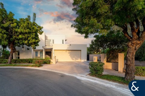 Villa in Arabian Ranches, Dubai 5 bedrooms, 575 sq.m. № 74734 - photo 16