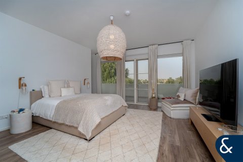 Villa in Arabian Ranches, Dubai 5 bedrooms, 575 sq.m. № 74734 - photo 8