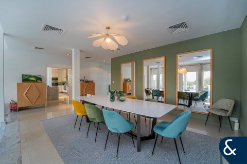 Villa in Arabian Ranches, Dubai 5 bedrooms, 575 sq.m. № 74734 - photo 3