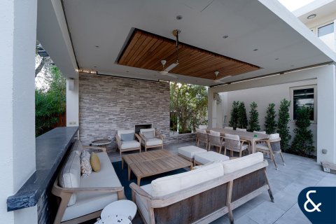 Villa in Arabian Ranches, Dubai 5 bedrooms, 575 sq.m. № 74734 - photo 10