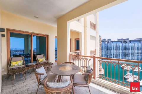 Appartement à Palm Jumeirah, Dubai, 3 chambres, 376.5 m², № 100288 - photo 2