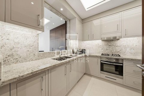 Apartamento en The Address Sky View Towers, Downtown Dubai (Downtown Burj Dubai), Dubai, 2 dormitorios, 157.84 m², № 129292 - foto 8