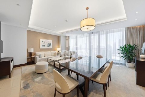 Apartamento en The Address Sky View Towers, Downtown Dubai (Downtown Burj Dubai), Dubai, 2 dormitorios, 157.84 m², № 129292 - foto 2