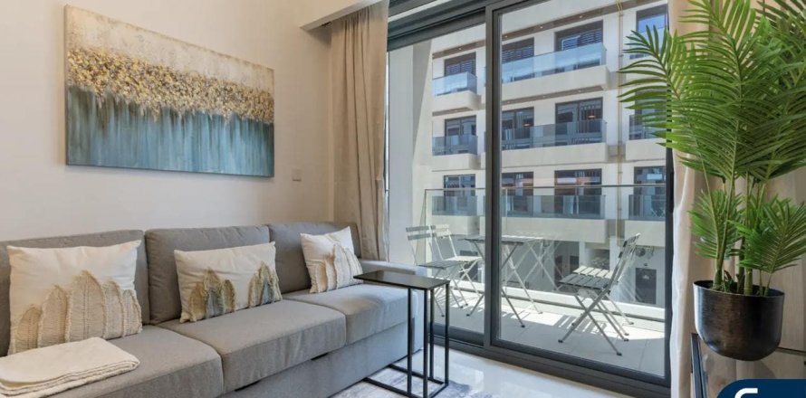 Квартира в Meydan, Дубай, 2 спальни, 63м², № 75460