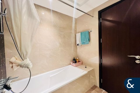 Купить квартиру в Даунтаун Дубай (Даунтаун Бурдж Дубай), Дубай: 1 спальня, 93м², № 75477 - фото 14