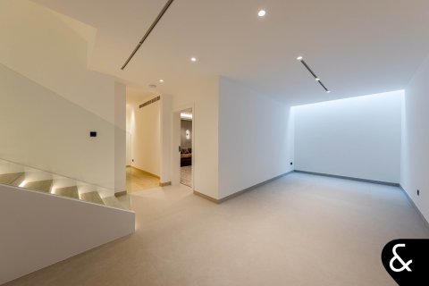 Villa en Jumeirah Golf Estates, Dubai, 6 dormitorios, 743 m², № 75461 - foto 18