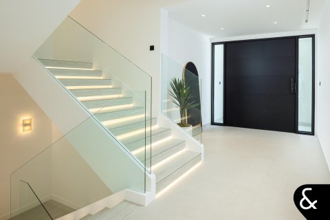 Villa en Jumeirah Golf Estates, Dubai, 6 dormitorios, 743 m², № 75461 - foto 4