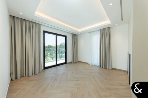 Villa en Jumeirah Golf Estates, Dubai, 6 dormitorios, 743 m², № 75461 - foto 13