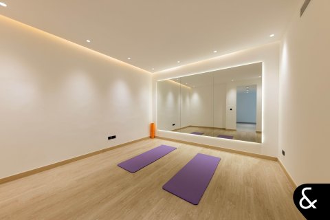 Villa en Jumeirah Golf Estates, Dubai, 6 dormitorios, 743 m², № 75461 - foto 17