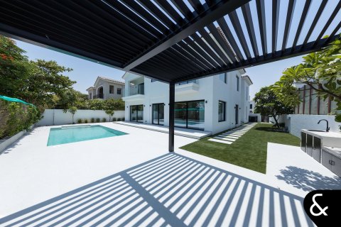 Villa en Jumeirah Golf Estates, Dubai, 6 dormitorios, 743 m², № 75461 - foto 19