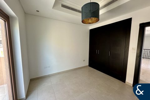 Villa in North Village, Al Furjan, Dubai 3 bedrooms, 600 sq.m. № 76621 - photo 15