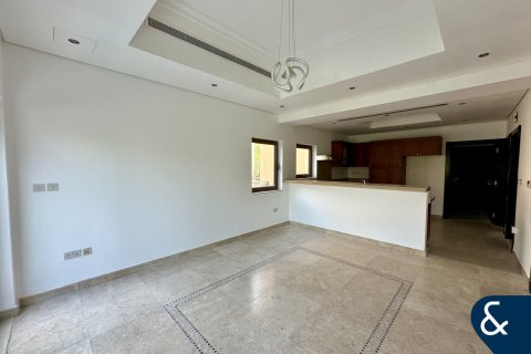 Villa in North Village, Al Furjan, Dubai 3 bedrooms, 600 sq.m. № 76621 - photo 5