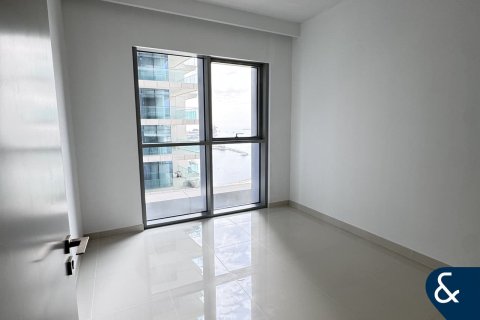 Apartment in EMAAR Beachfront, Dubai Harbour, Dubai 2 bedrooms, 137 sq.m. № 76605 - photo 11