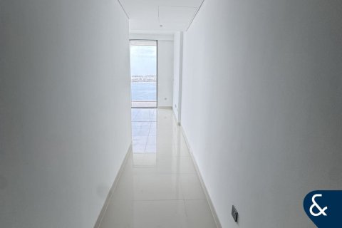 Apartment in EMAAR Beachfront, Dubai Harbour, Dubai 2 bedrooms, 137 sq.m. № 76605 - photo 25