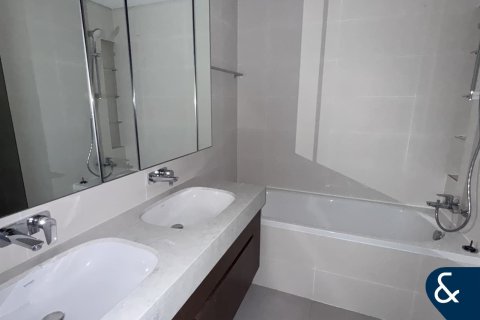 Apartment in EMAAR Beachfront, Dubai Harbour, Dubai 2 bedrooms, 137 sq.m. № 76605 - photo 15