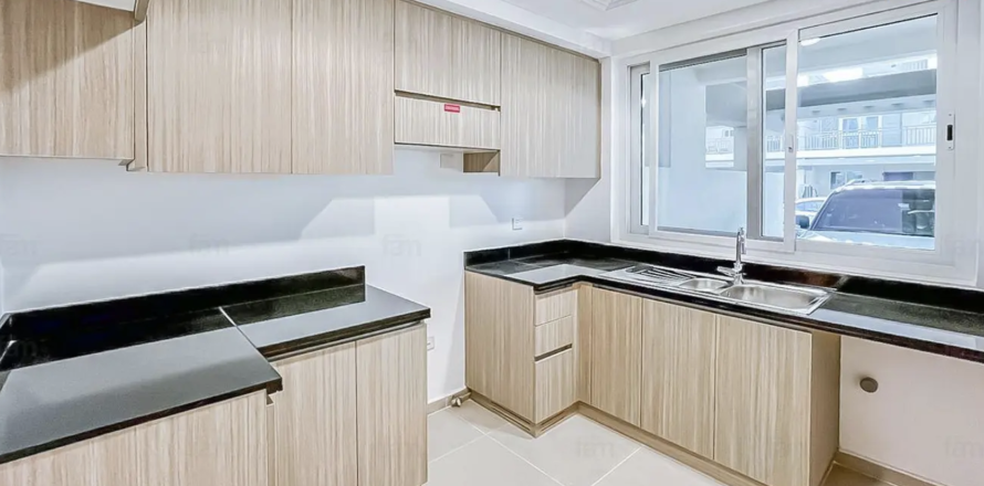 Townhouse in Dubai 3 bedrooms, 142.6 sq.m. № 120757