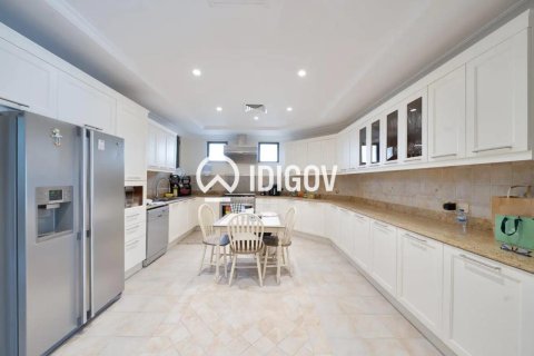 Villa in Garden Homes, Palm Jumeirah, Dubai 4 bedrooms, 464.52 sq.m. № 120760 - photo 5