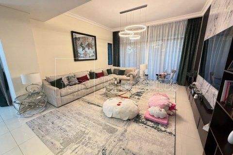 Villa à Dubai, 4 chambres, 393 m², № 40568 - photo 2