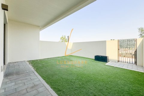 Villa in Dubai South (Dubai World Central), Dubai 3 bedrooms, 181 sq.m. № 69221 - photo 9