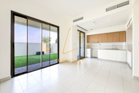 Villa in Dubai South (Dubai World Central), Dubai 3 bedrooms, 181 sq.m. № 69221 - photo 2