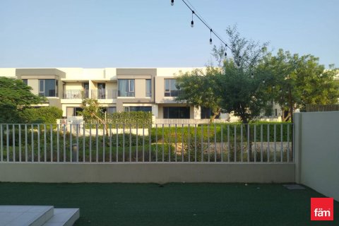 Villa in Dubai Hills Estate, Dubai 5 bedrooms, 301.2 sq.m. № 69708 - photo 22