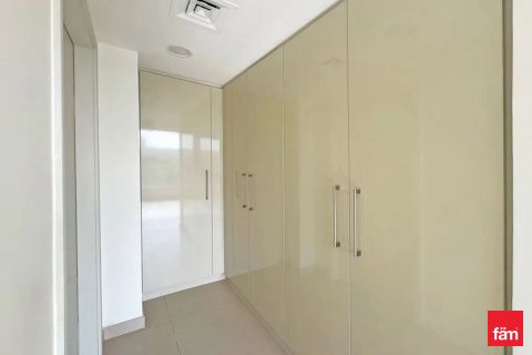 Villa in Dubai Hills Estate, Dubai 5 bedrooms, 301.2 sq.m. № 69708 - photo 11