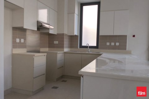 Villa in Dubai Hills Estate, Dubai 5 bedrooms, 301.2 sq.m. № 69708 - photo 5